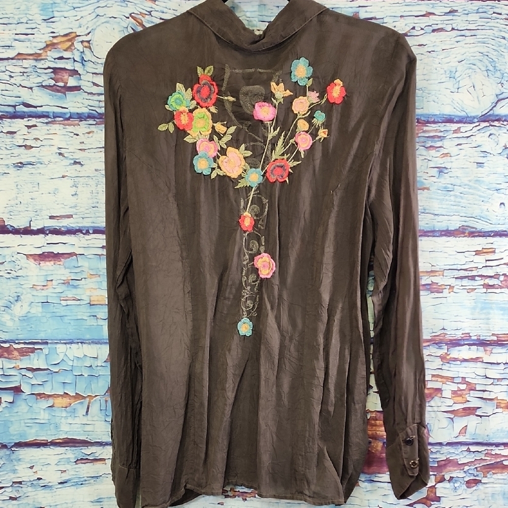 Johnny Was Brown Blouse with Floral Embroidery - Picture 4 of 7